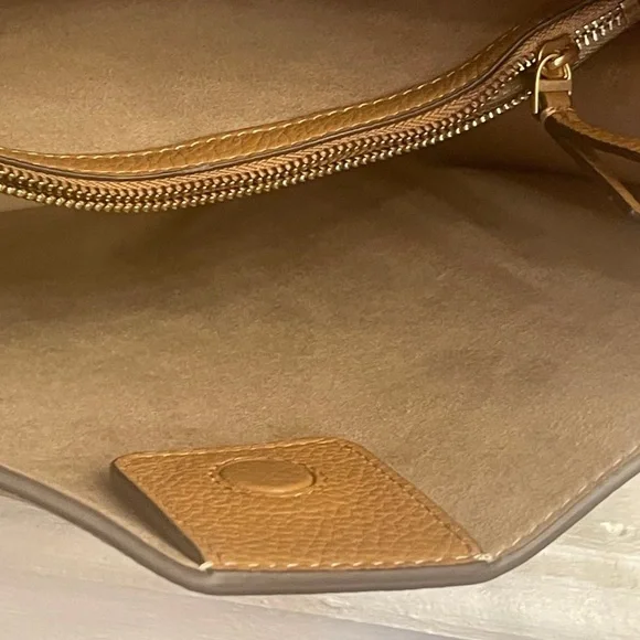 Tory Burch Large Crossbody - Picture 2 of 9